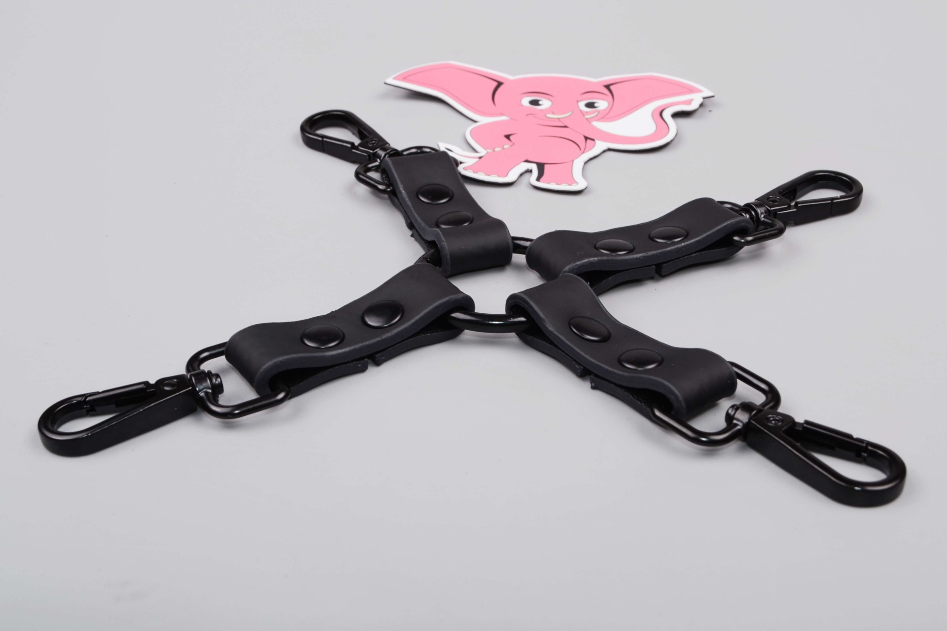 BDSM készlet Midnight Temptations, összekötő gyűrű karabinerekkel