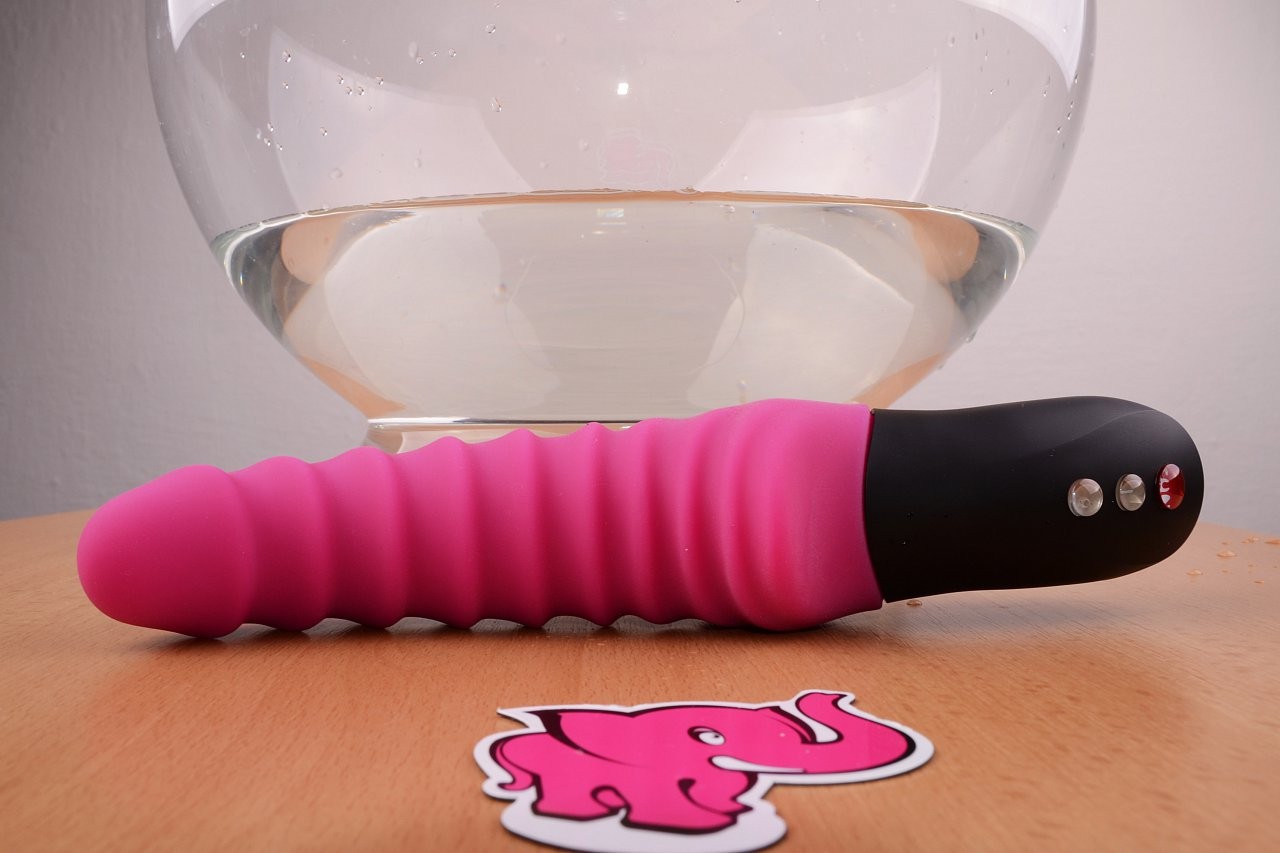 Fun Factory Stronic Drei forradalmi pulzátor, vízzárósági teszt