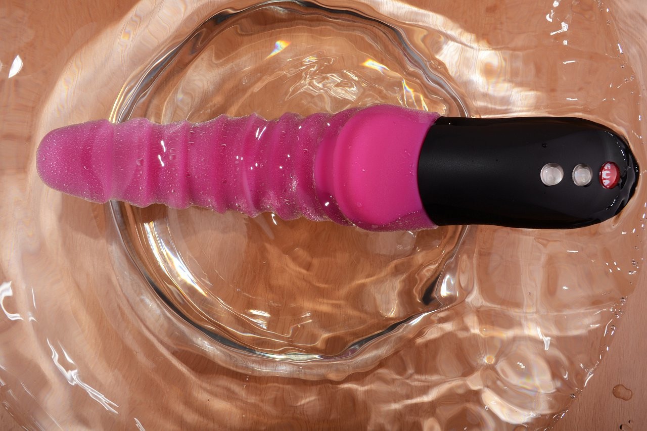 Fun Factory Stronic Drei forradalmi pulzátor, vízzárósági teszt