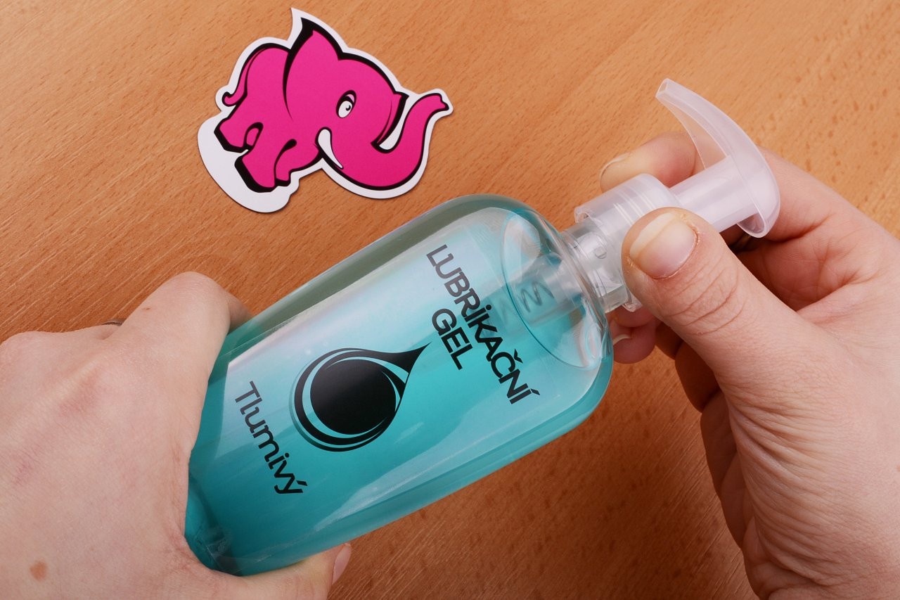 Csillapító kenőzselé pumpával