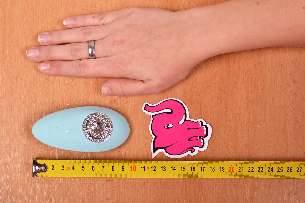 Türkiz Diamond masszázsvibrátor - mérőműszerrel és kézzel