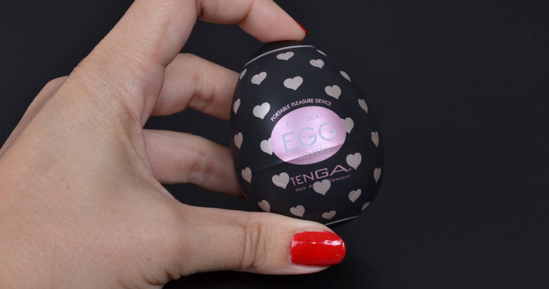 Tenga Egg Lovers maszturbátor, a kézben