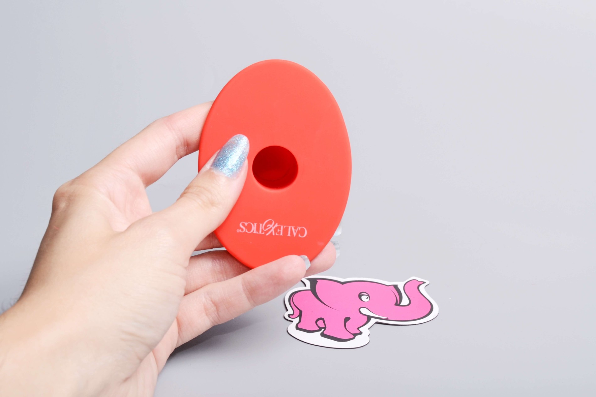 Colors Power hüvelytágító készlet, kézben