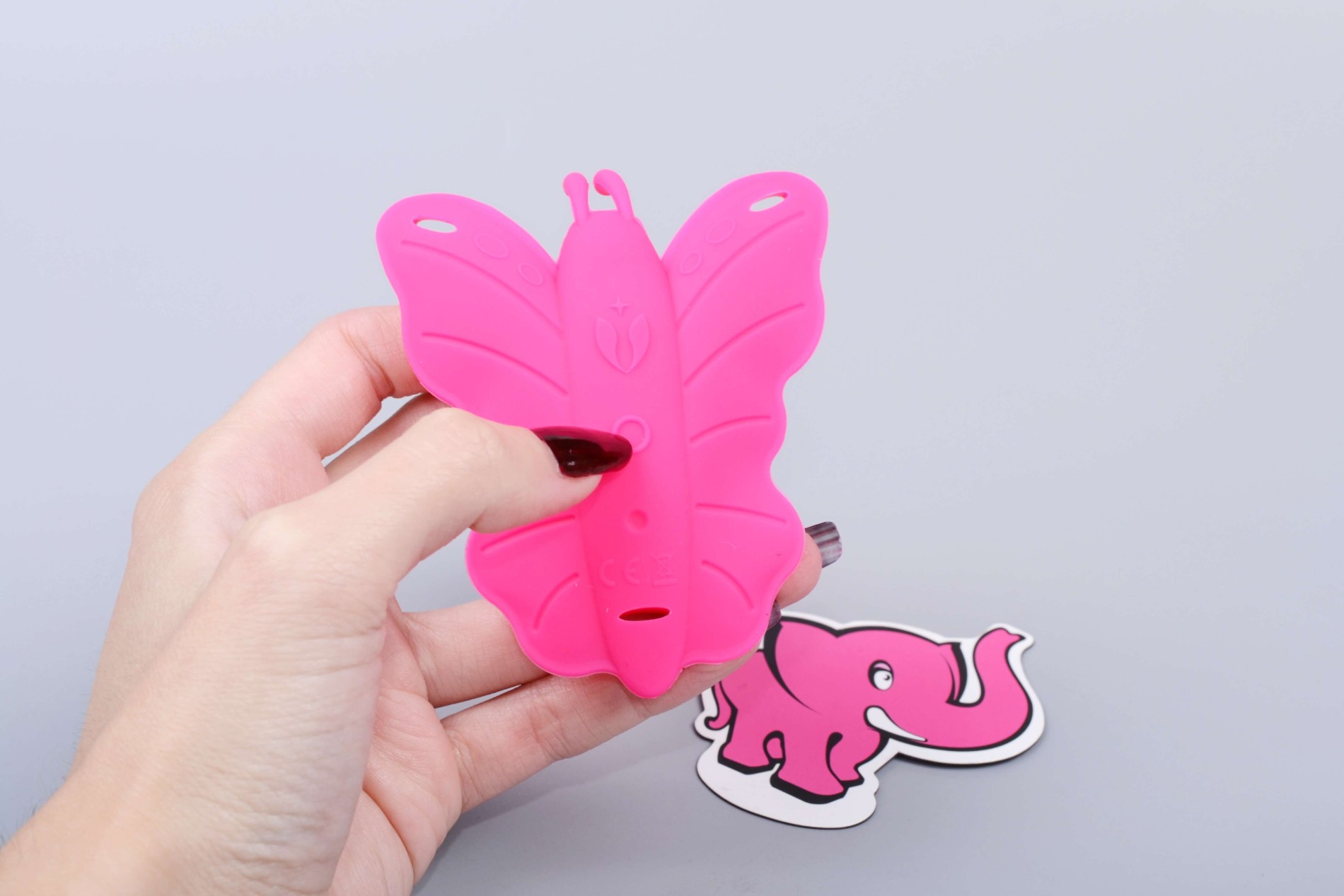 Little Pleasure vibrációs csokornyakkendő, rögzítés