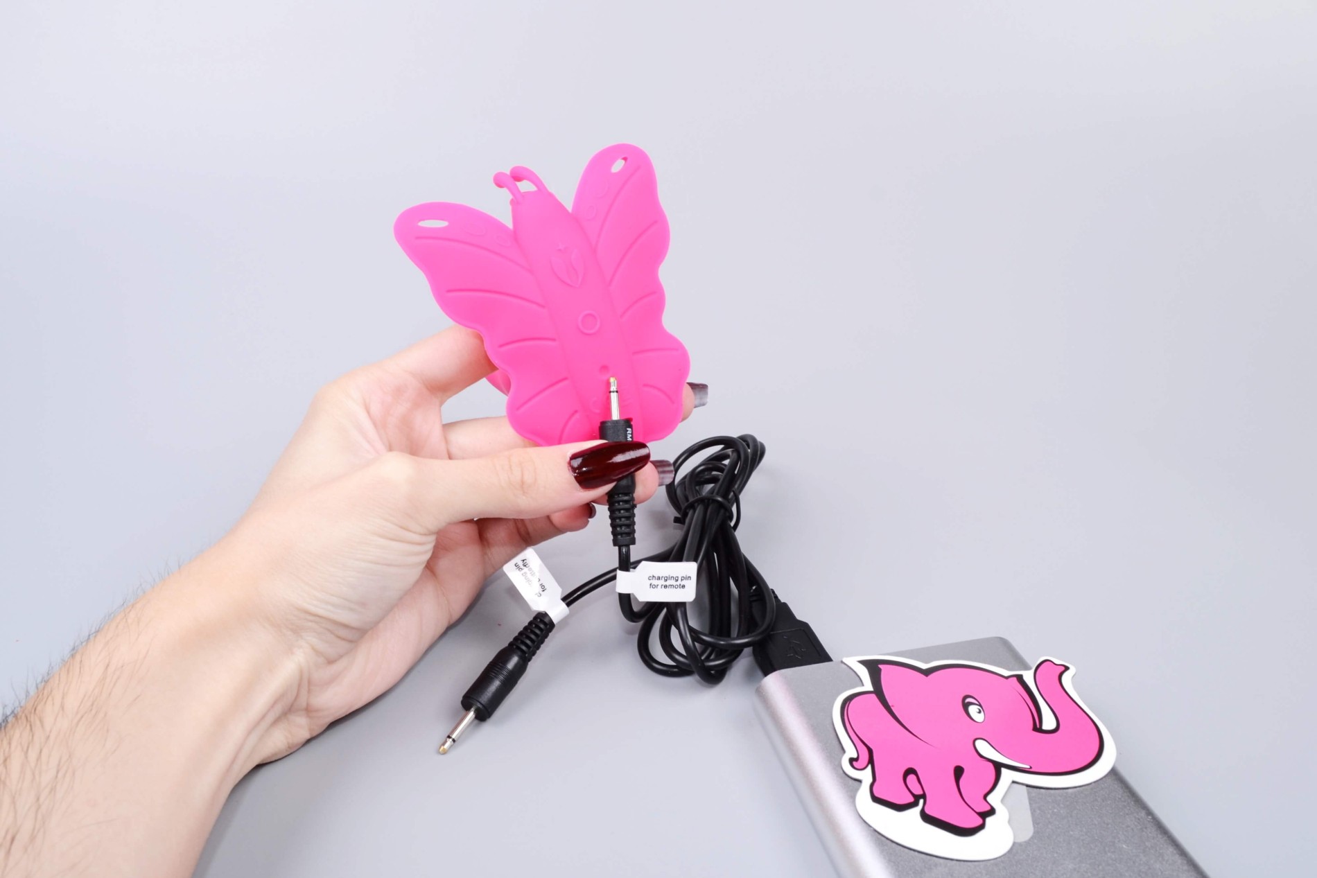 Little Pleasure vibrációs csokornyakkendő, töltés