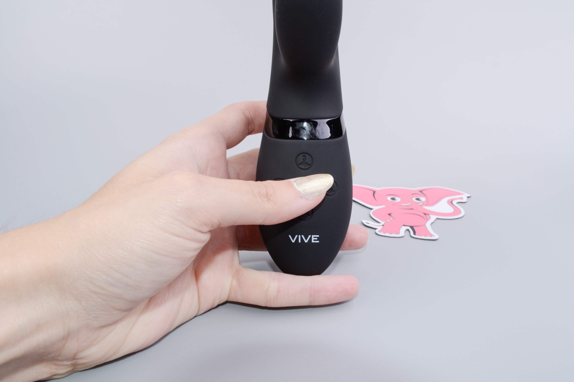 Szilikon vibrátor Black Trinity, vezérlés