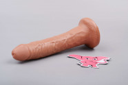 Valósághű vibrátor Hot Stud (18 cm)