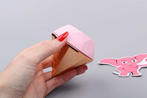 Adore Diamond nyomókészülék (7,1 cm), kézben