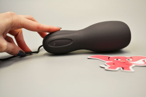 Squeeze-peasy vibrációs maszturbátor (14 cm), töltés